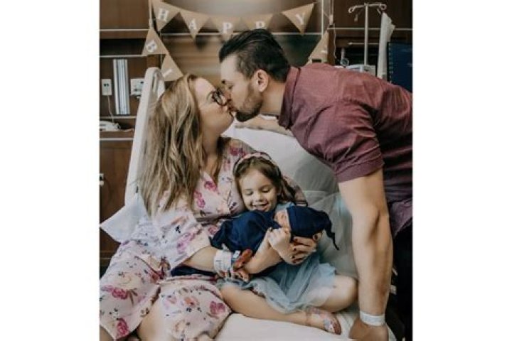 
’90 Day Fiancé’ Alums Elizabeth and Andrei Castravet Welcome Baby Boy: ‘So Filled with Joy’ 