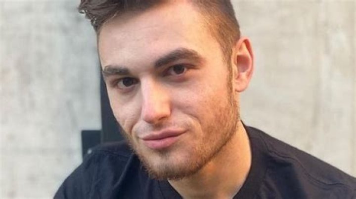  Alex Lenik