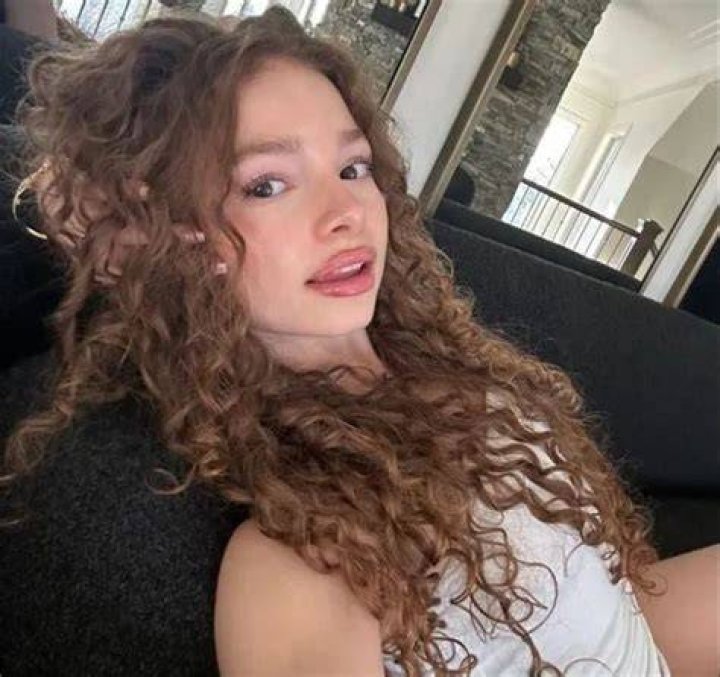 
Allison Zoey (TikTok Star) Biography, Age, Boyfriend, Height, Net Worth 