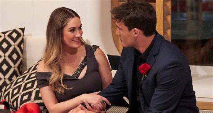 
Bachelor Fans Are Divided About Who’s to Blame for Rachel and Tino’s Breakup 