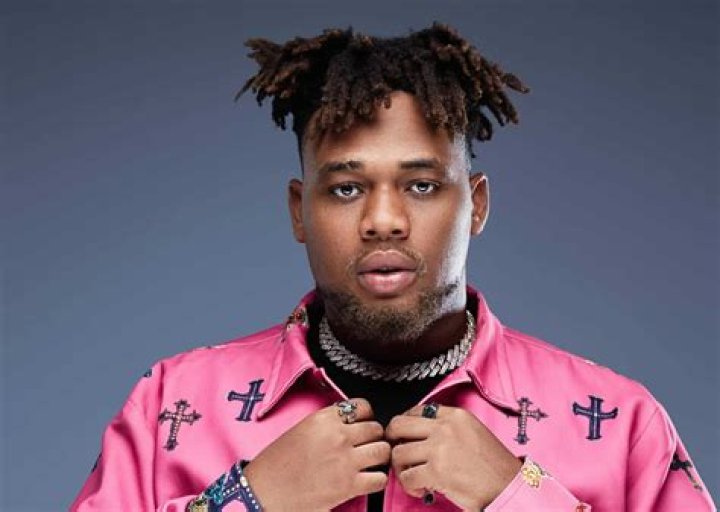 
BNXN slams his colleagues for stealing his slang ‘Ezz going/Otilo’ 