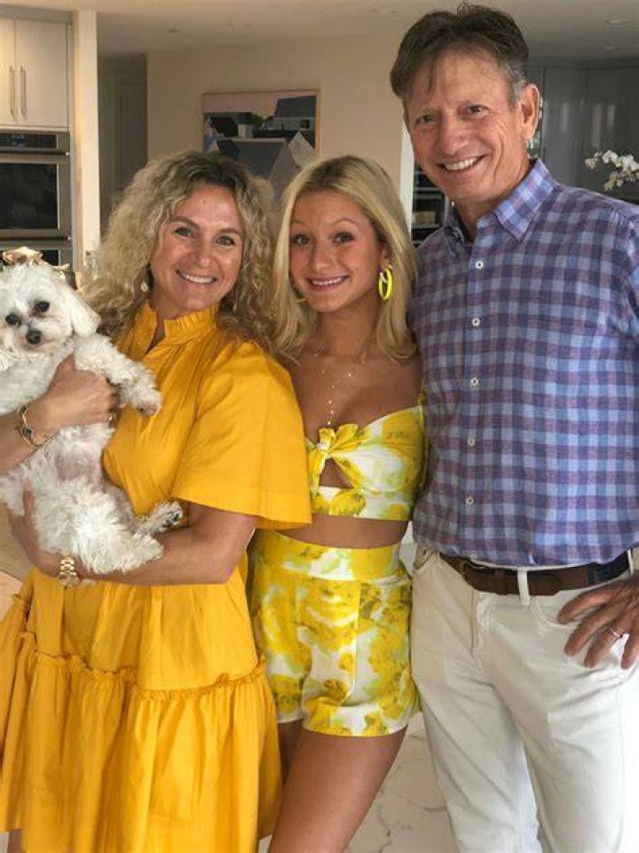 Brad Faxon and Wife Dory Faxon Gushes Over 4 Beautiful Daughters