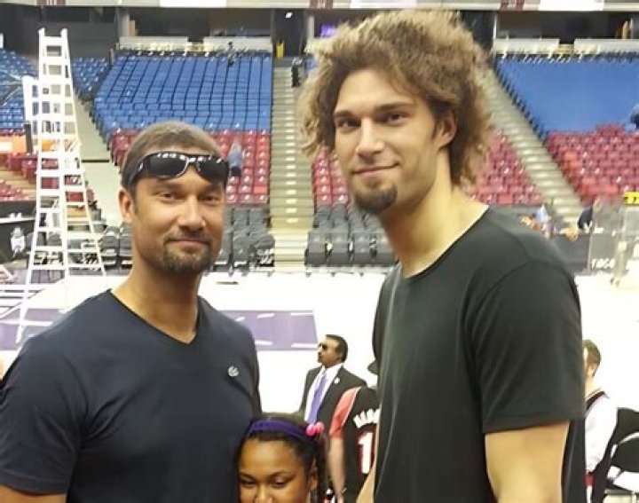
Brook Lopez Parents Nationality, NBA PLayer’s Family History Discussed As He Makes Waves Along WIth His Brother 