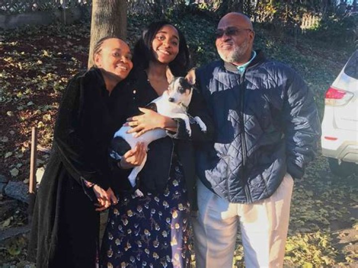 
Comedian Ayo Edebiri and Her Parents Seem Like A Lot Of Fun On Her Instagram 