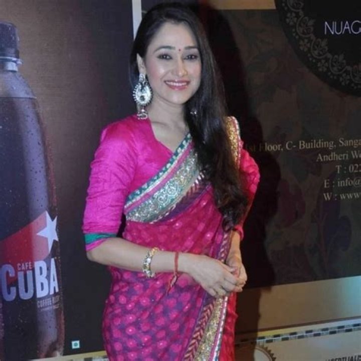 Disha Vakani Height, Weight, Net Worth, Age, Birthday, Wikipedia, Who, Instagram, Biography
