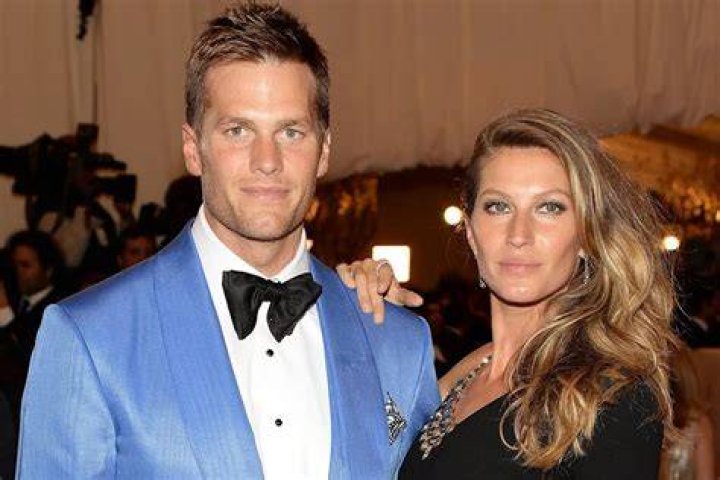 
Gisele Bündchen Comments on Post About People Being ‘Inconsistent’ in Relationships amid Tom Brady Drama 