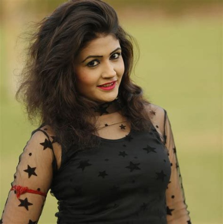 Himanshi Chaudhary Height, Weight, Net Worth, Age, Birthday, Wikipedia, Who, Instagram, Biography