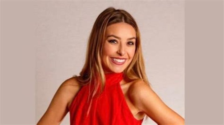 Holly Hassel Height, Weight, Net Worth, Age, Birthday, Wikipedia, Who, Instagram, Biography