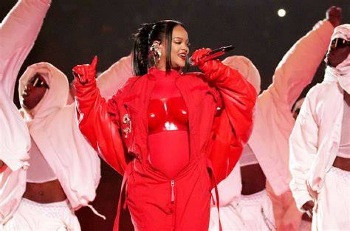 
How much did Rihanna make for Super Bowl 2023 half-time performance? 