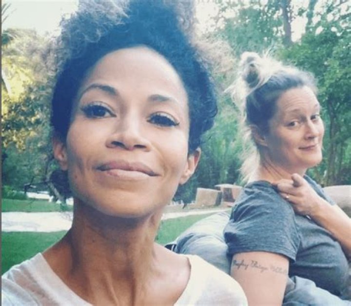 Is American Actress Teri Polo Gay? What’s Her Sexuality?