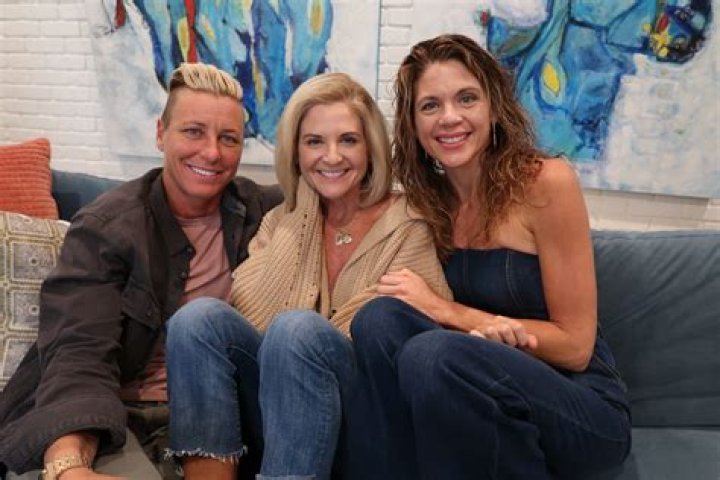 Is Glennon Doyle Sister Married? Amanda Doyle Ex Husband And Partner 2022