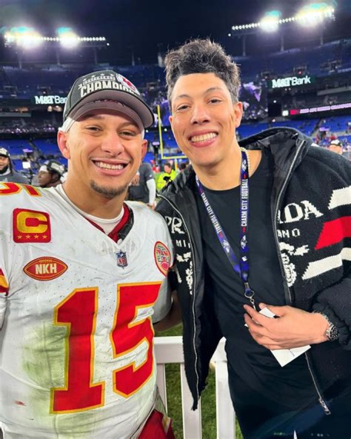 
Is Jackson Mahomes Gay Or Straight? His Sexuality Explanation 