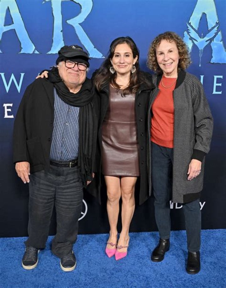 
Is Lindsey Pearlman Related To Rhea Perlman? Details To Know About The Actress’ Death 