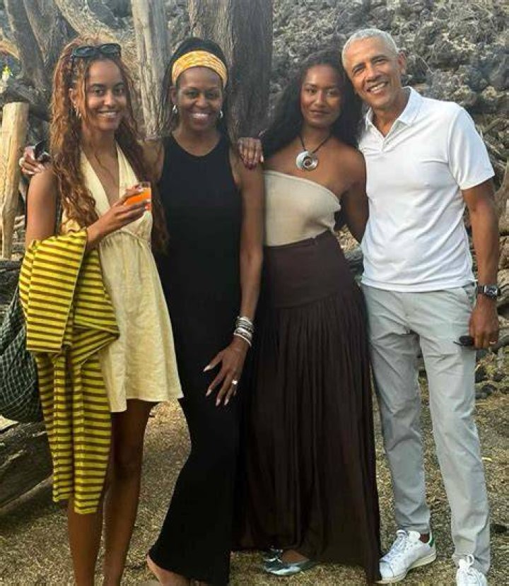 
Is Sasha Obama Married or Dating? Her Wiki, Age, Boyfriend, Height, Job, Net worth and Facts 