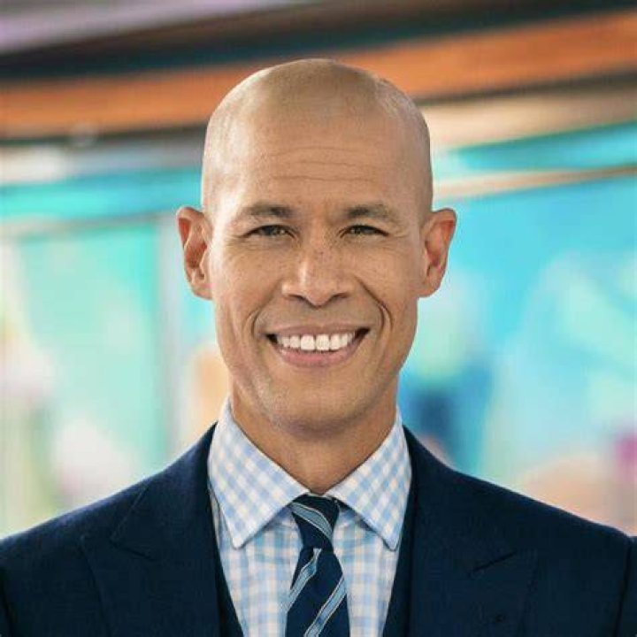 
Is Vladimir Duthiers Gay? Age, Height, Net Worth 