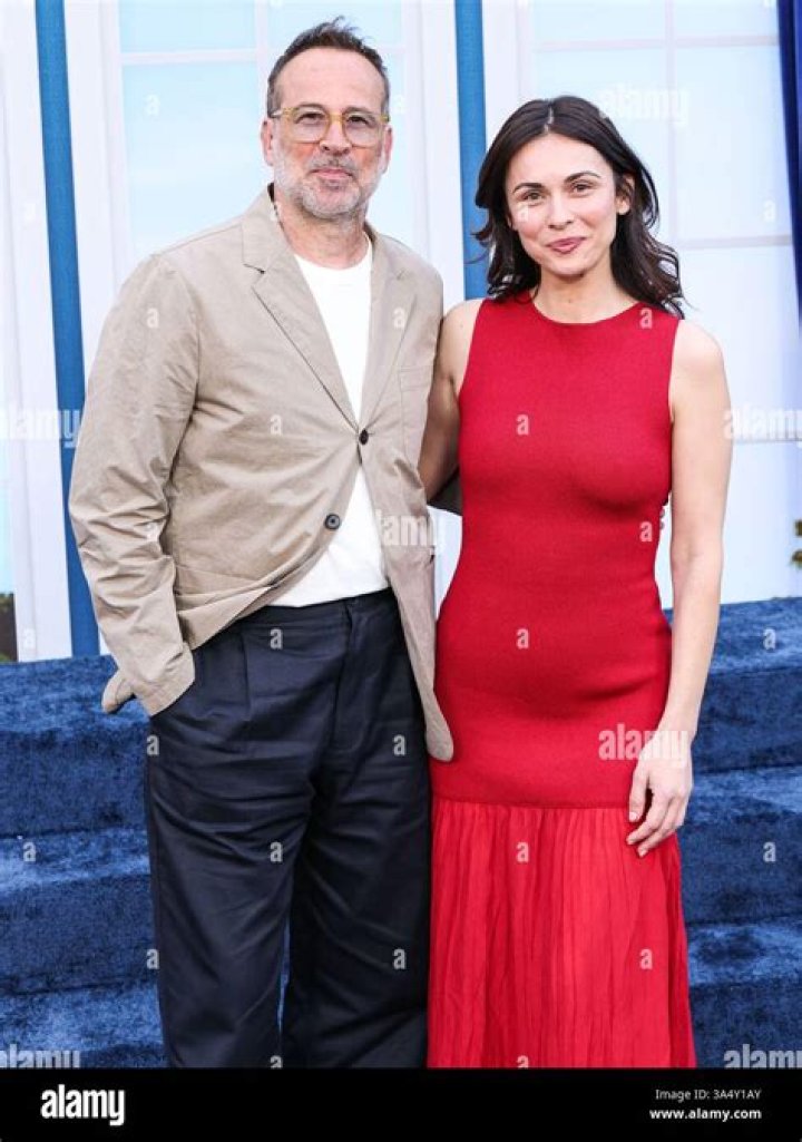 
Jason Lee is Married to Wife: Ceren Alkac 