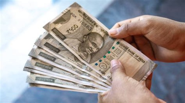 
K’taka cop ‘steals’ Rs 10 lakh from seized amount, arrested 