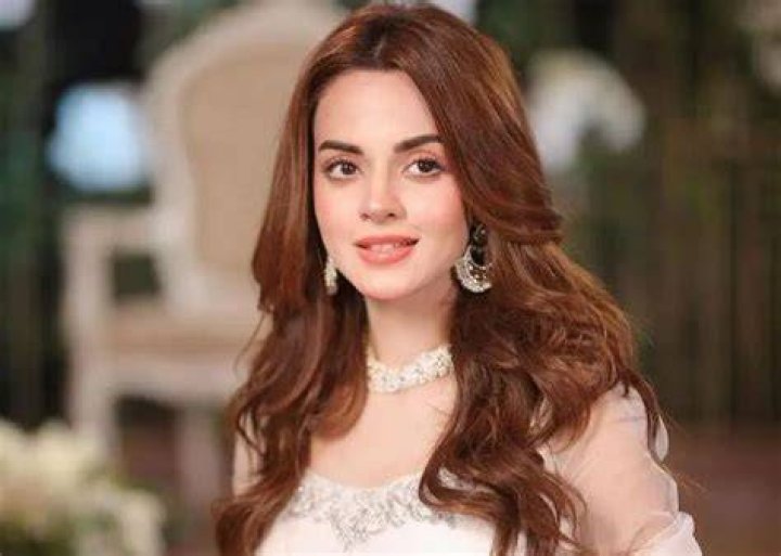 Komal Gugnani Height, Weight, Net Worth, Age, Birthday, Wikipedia, Who, Instagram, Biography