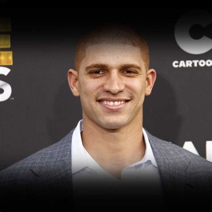 Kyle Smith Height, Weight, Net Worth, Age, Birthday, Wikipedia, Who, Nationality, Biography