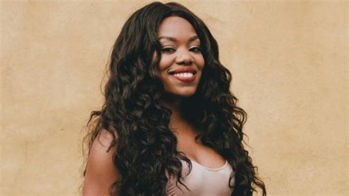 
Lady Leshurr Height, Weight, Net Worth, Age, Birthday, Wikipedia, Who, Nationality, Biography 
