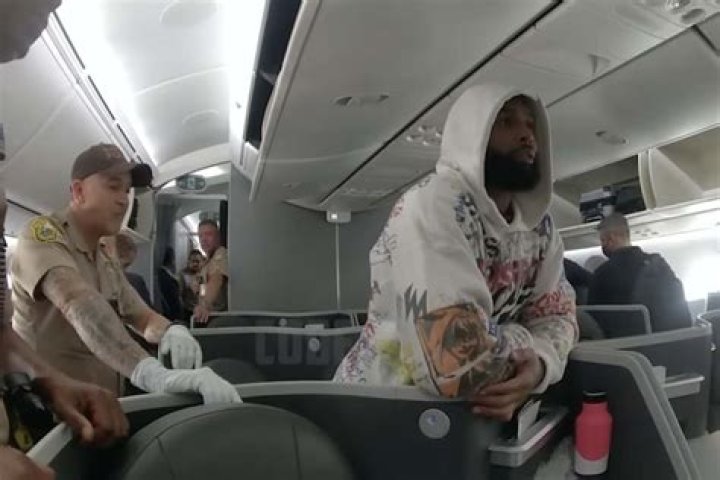 
Mike Francesa Calls Odell Beckham a “Spoiled Child” for Plane Incident 