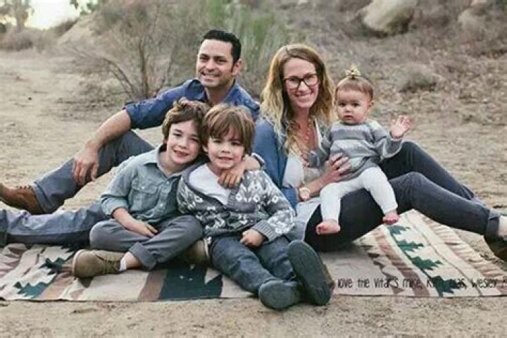 
Mike Vitar is Married to Wife: Kym Vitar. Kids. 