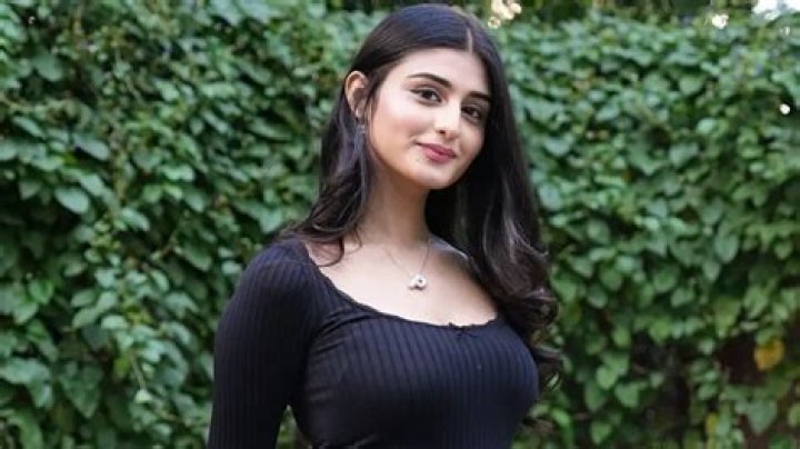 
Payal Dhare Height, Weight, Net Worth, Age, Birthday, Wikipedia, Who, Nationality, Biography 