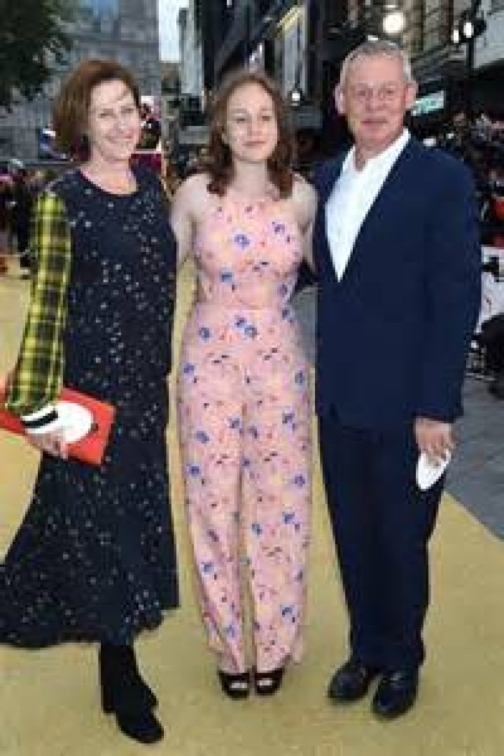 
Peter V’landys And His Wife Philippa V’landys Have 3 Children – Katerina, Nicholas & Maddie 