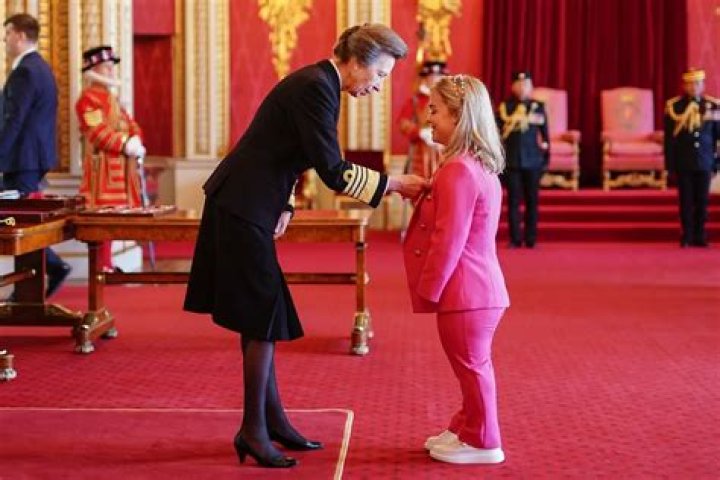 
Princess Anne Hosts First Investiture Ceremony Since Queen Elizabeth’s Death at Buckingham Palace 