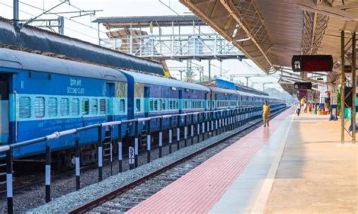 
Railways’ new time table increases speed of 500 trains 