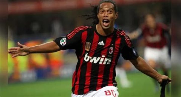 Ronaldinho Height, Weight, Net Worth, Age, Birthday, Wikipedia, Who, Nationality, Biography