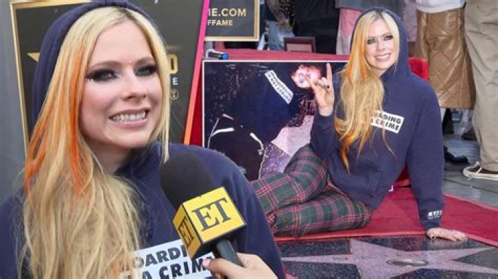 
See Avril Lavigne’s Full-circle Moment At Her Own Star On The Hollywood Walk Of Fame 