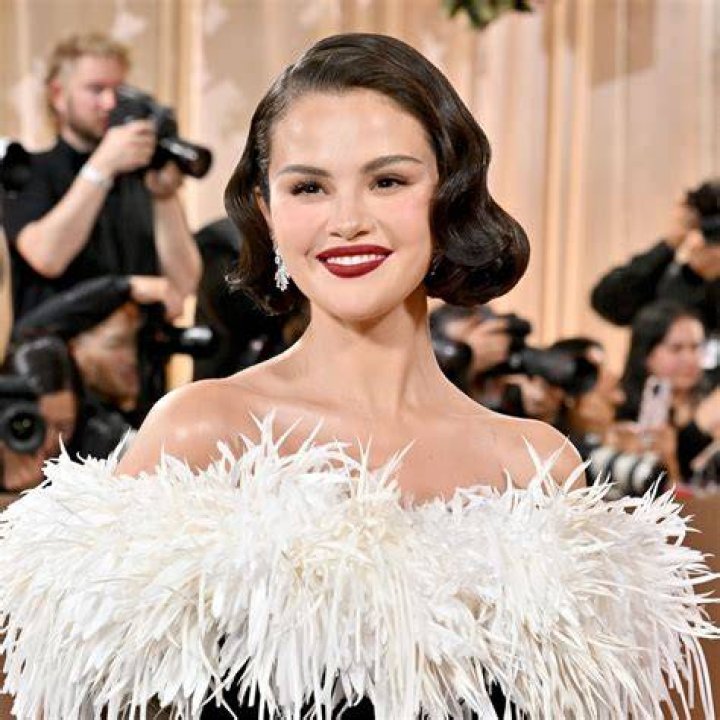 
Selena Gomez Refers To Bella Hadid As Her ‘Girl Crush’, Puts Year-Long Feud Rumor To Rest 