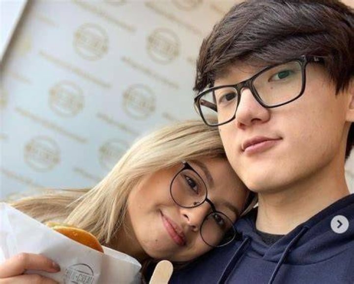 
The Untold Truth We Know About The Twitch Streamer Iitztimmy’s Girlfriend 