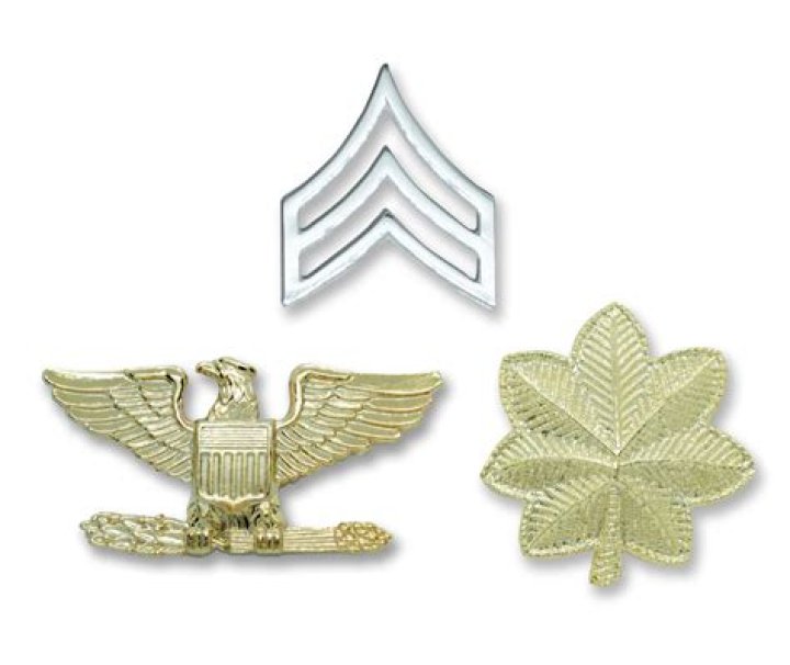 US-O6 insignia shaded.svg