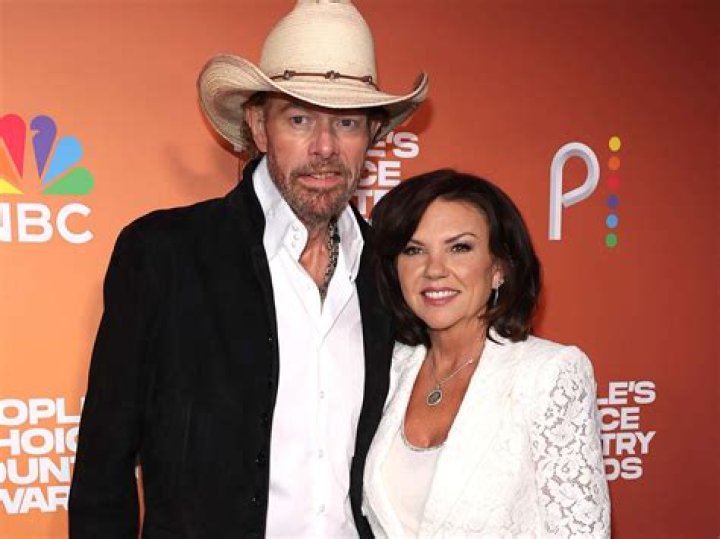 
What Happened To Sara Lee? Family Husband And Net Worth At Death 