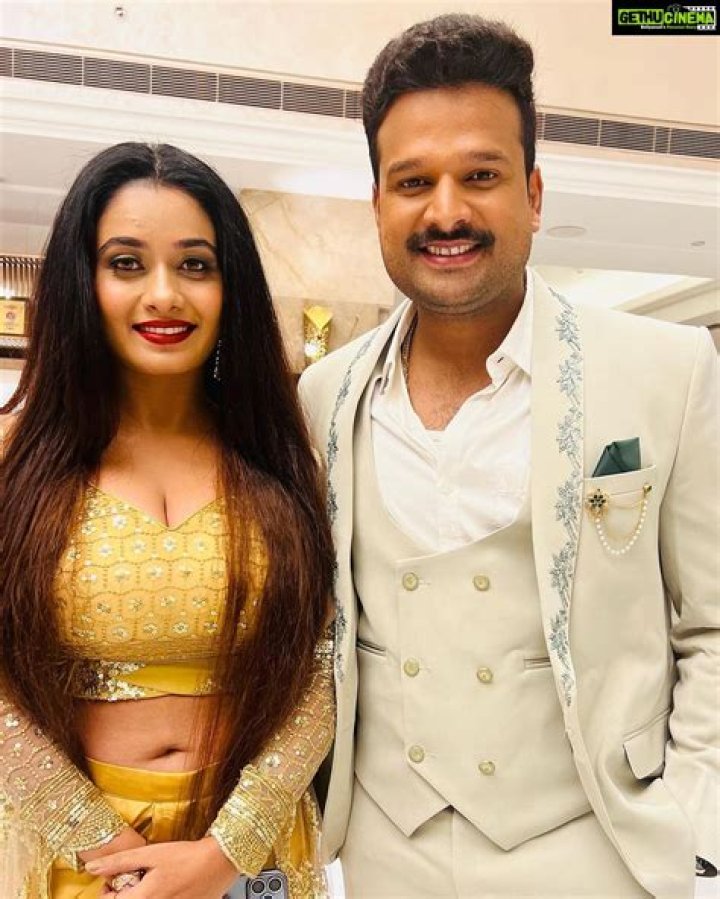 
What Happened To Vineet Singh? Vineet Singh Wiki, Biography, Age, Wife, Parents, Height, Weight, And Instagram 