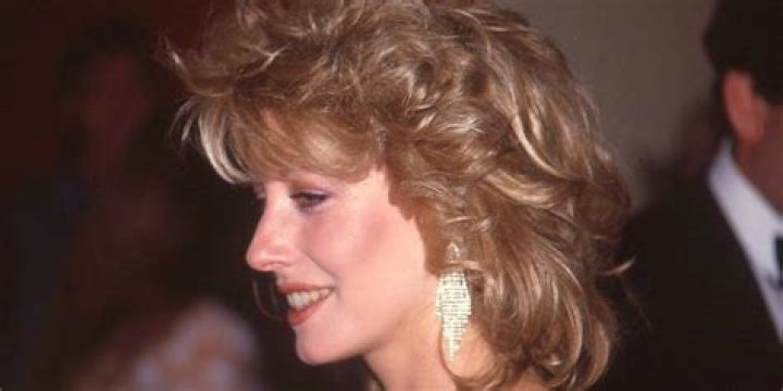 Where is Linda Kozlowski today? Net Worth, Ex-Husband, Bio