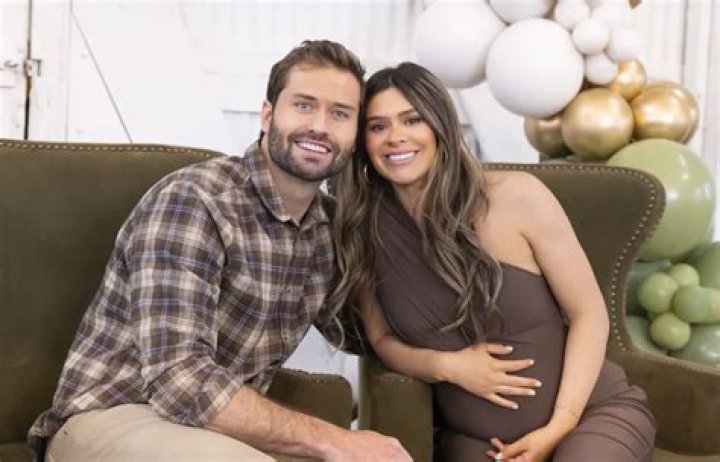 Who Is Camille Munday Husband Sam Munday? Are They Involved In The Mormom MomTok TikTok Drama?