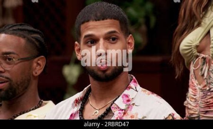 
Who Is Desiree Almeida From “Temptation Island” Season 5? 