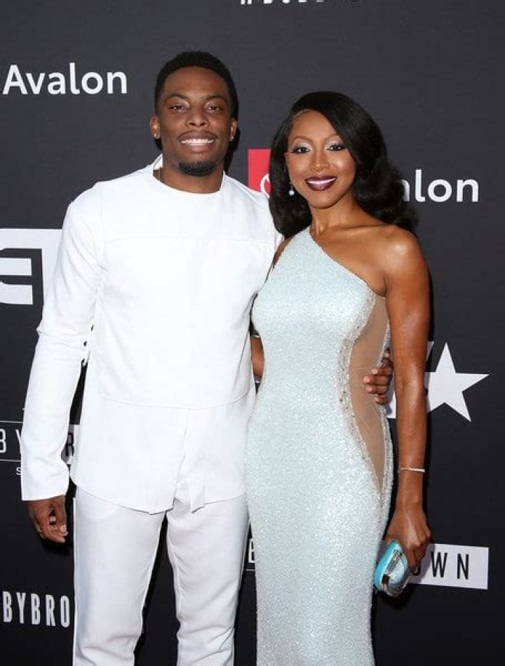 Who Is Gabrielle Dennis Spouse? Career Earnings And Net Worth 2022 Of Ohio Born Actress