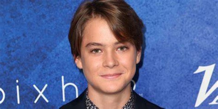 
Who is Judah Lewis? Net Worth, Girlfriend, Parents, Wiki 