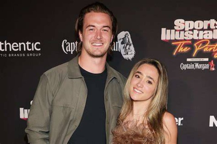 Who Is Kenny Pickett Wife To Be Amy Paternoster? How Tall Is The Womens Soccer Star?