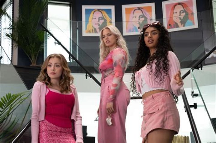 Who Is Renee Mj On TikTok? Meet The Actress Renee Rapp On Instagram