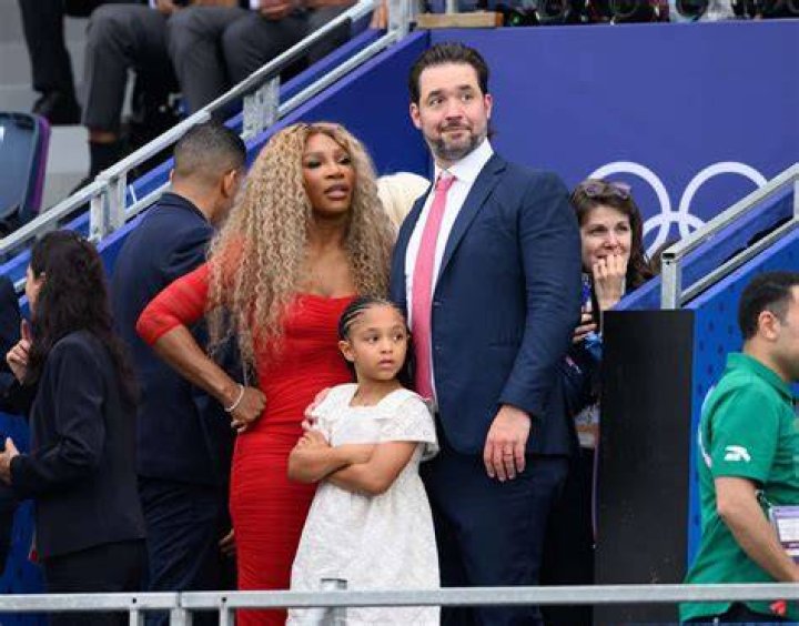 
Who Is The Blonde Lady In Serena Williams Box? Meet Her Agent Jill Smoller Who Reached US Open To Cheer Her On 