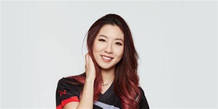 
Who is Twitch streamer Fuslie? Real Name, Age, Net Worth, Dating 