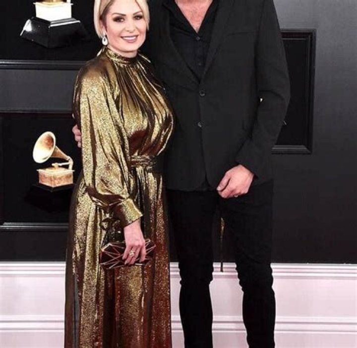 Zach Williams is Married to Wife: Crystal. Kids.